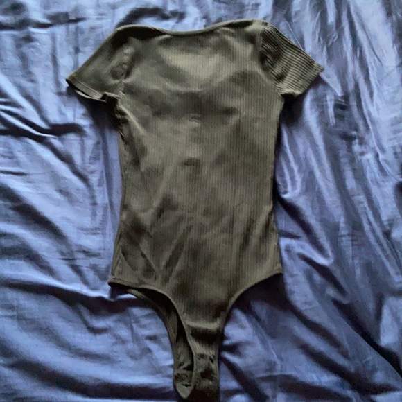 Hollister bodysuit - Picture 4 of 5